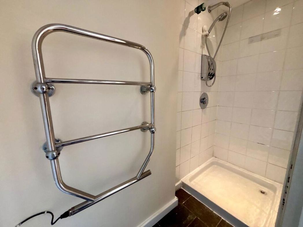 Property image 5 of 7