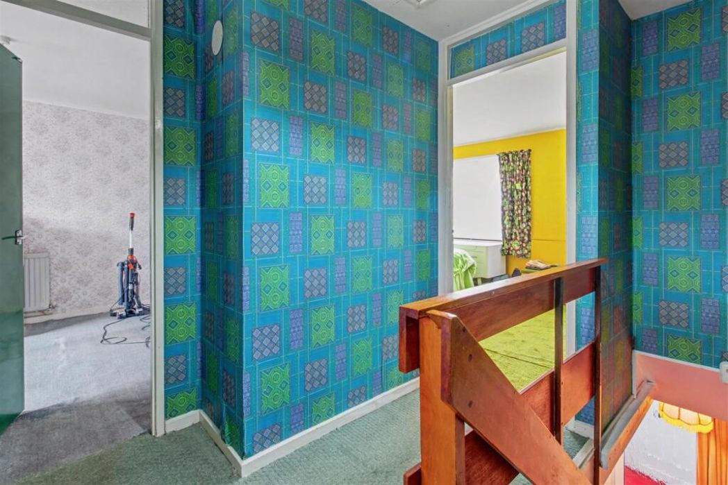 Property image 8 of 16
