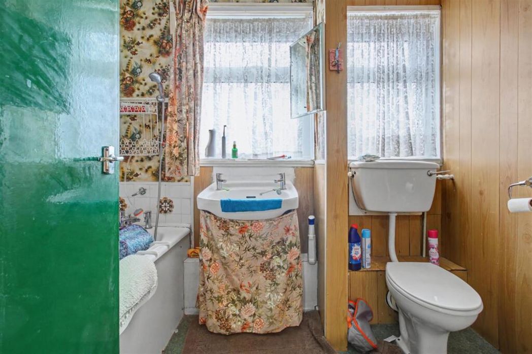 Property image 14 of 16
