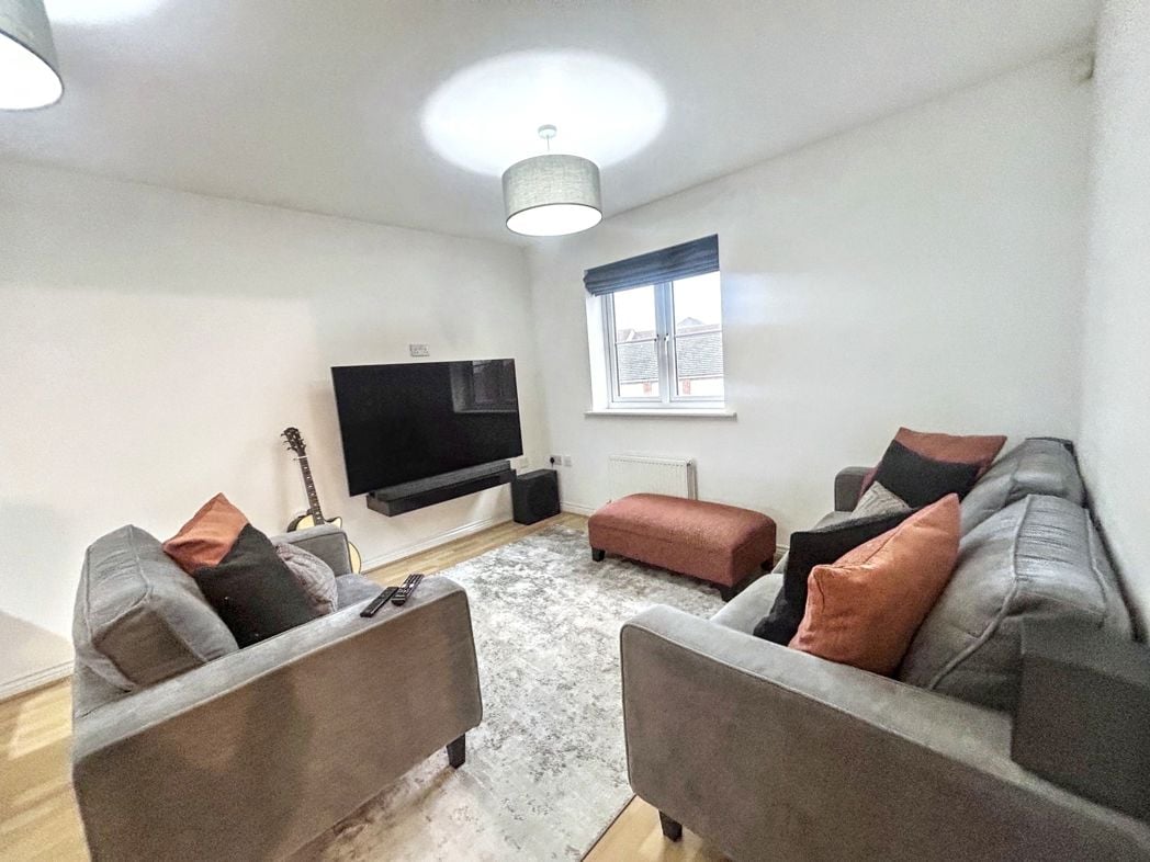Property image 2 of 11