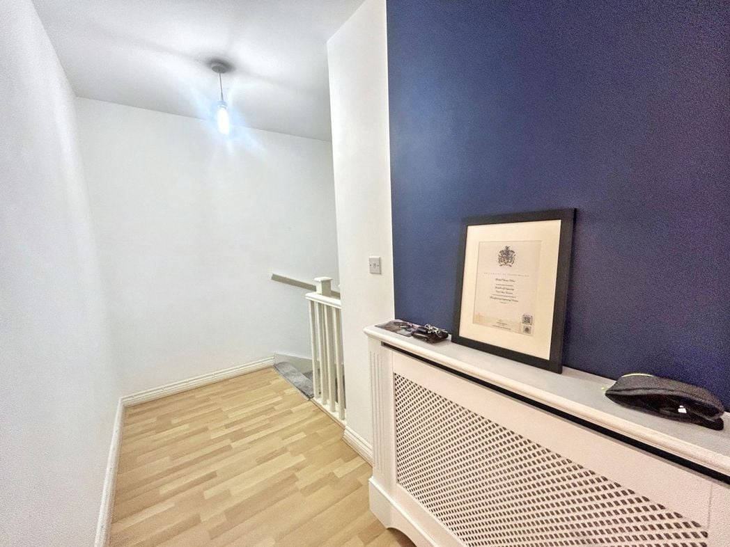 Property image 6 of 11