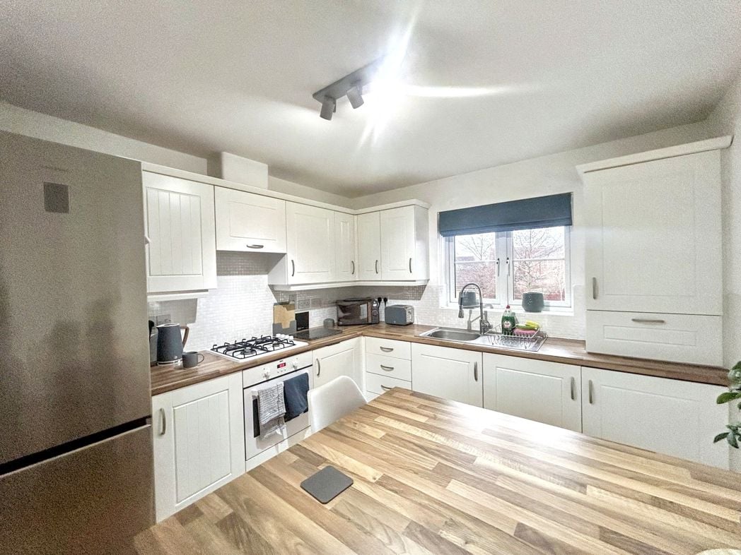Property image 3 of 11