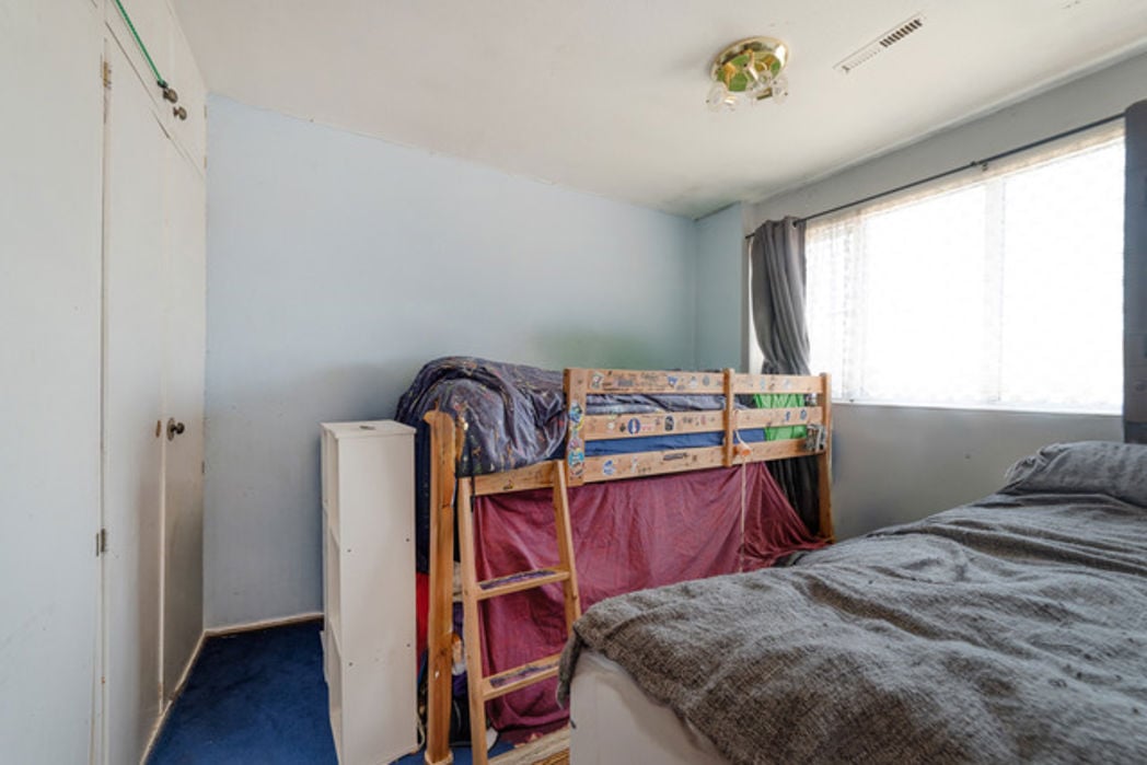 Property image 11 of 28