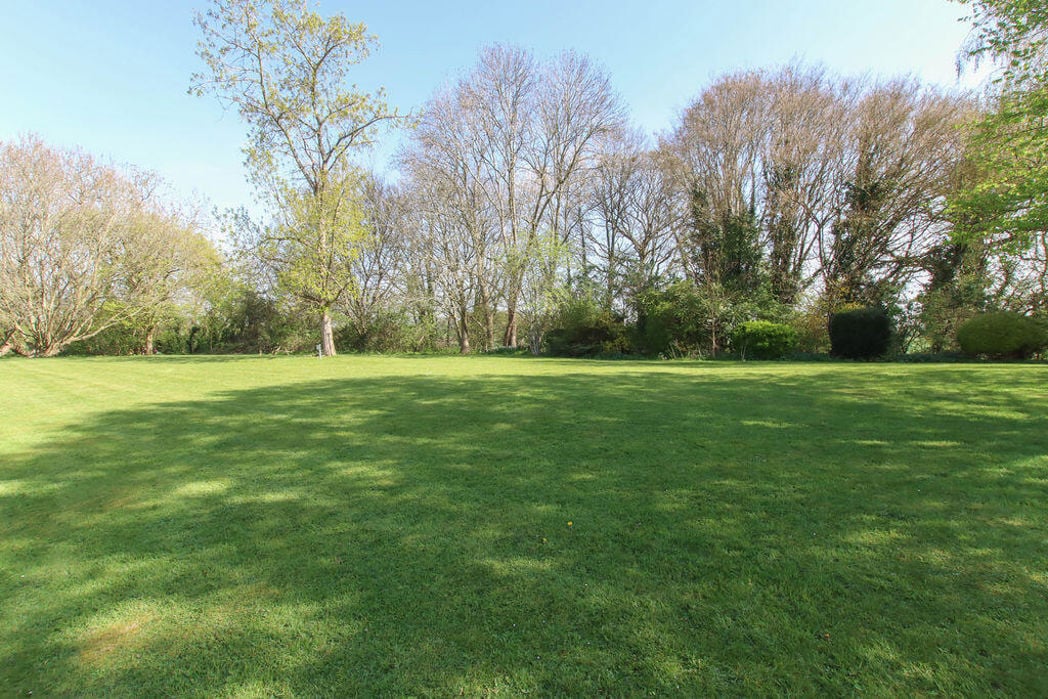 Property image 3 of 12