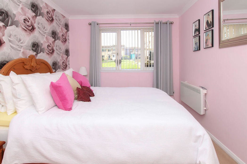 Property image 5 of 12