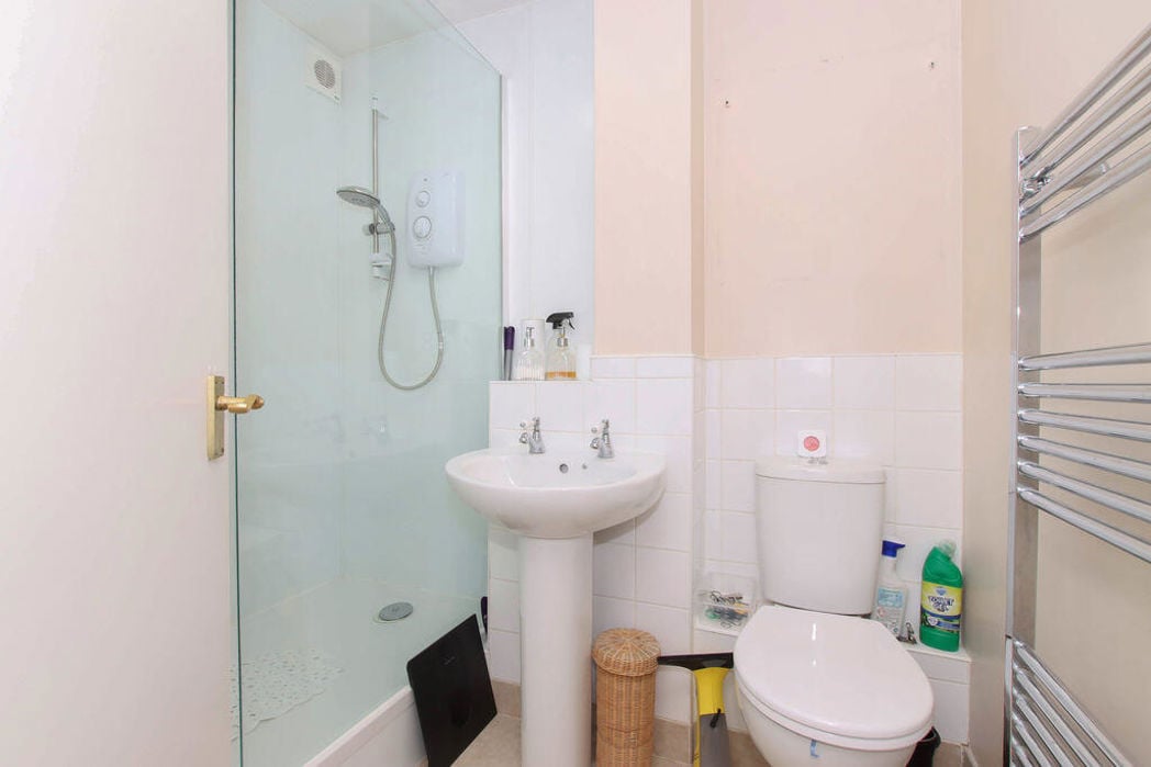 Property image 8 of 12