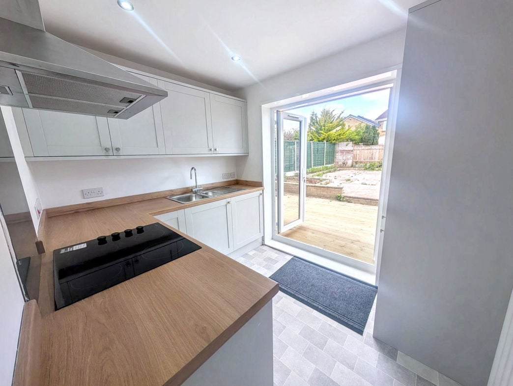 Property image 4 of 14