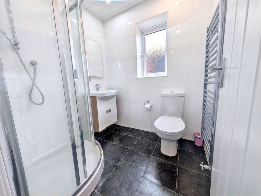 Property image 8 of 14