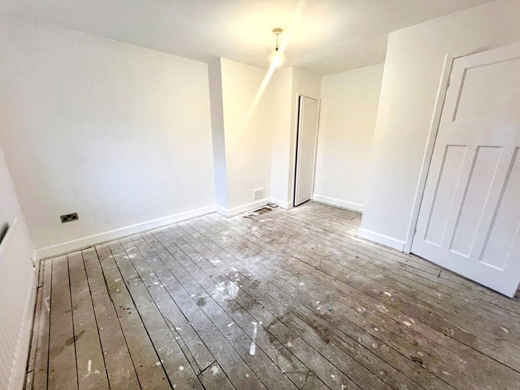 Property image 6 of 9
