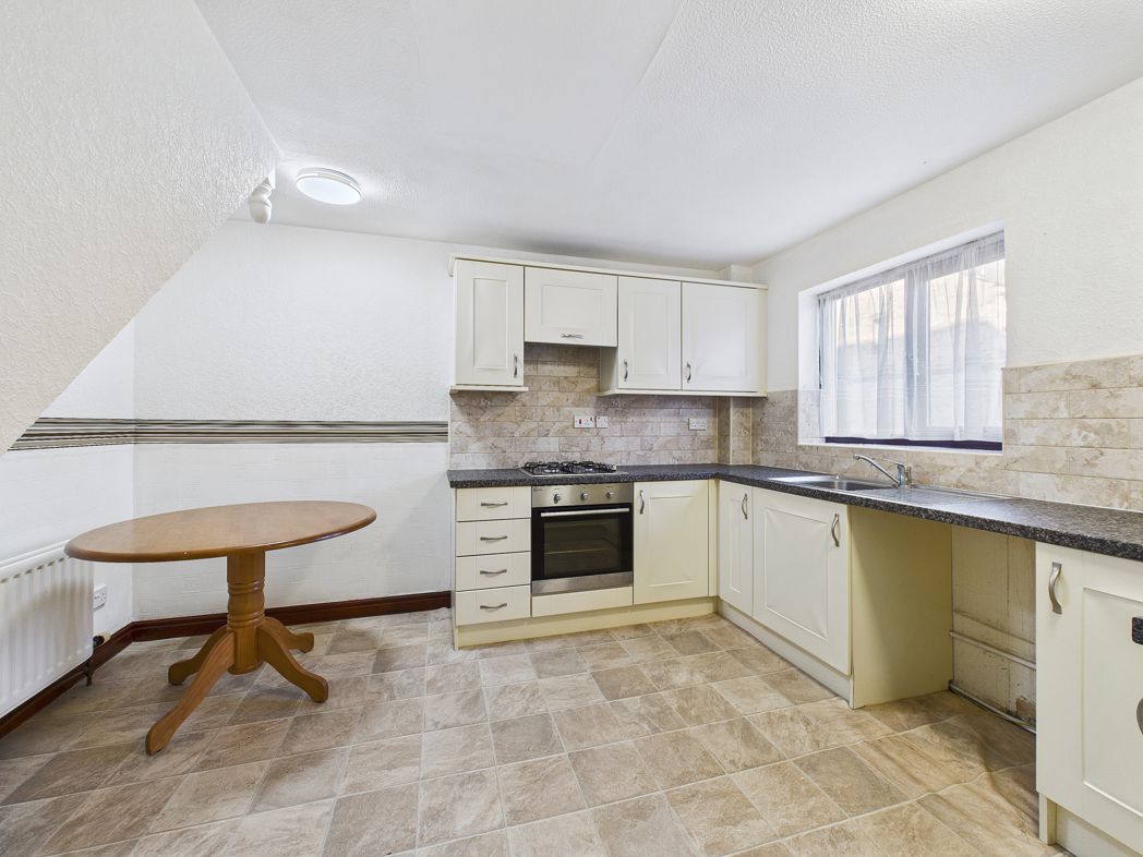 Property image 3 of 8