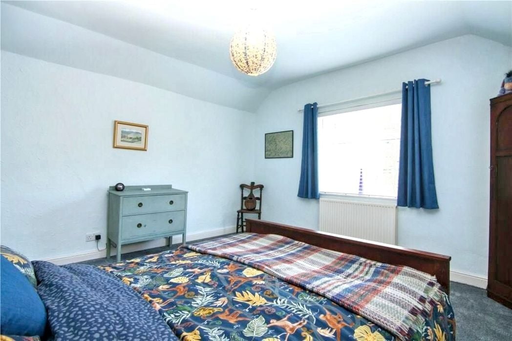 Property image 8 of 13