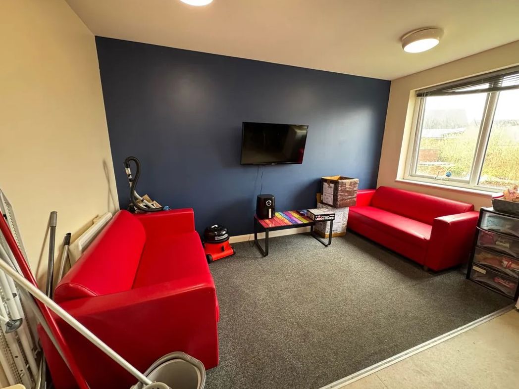 Property image 2 of 4