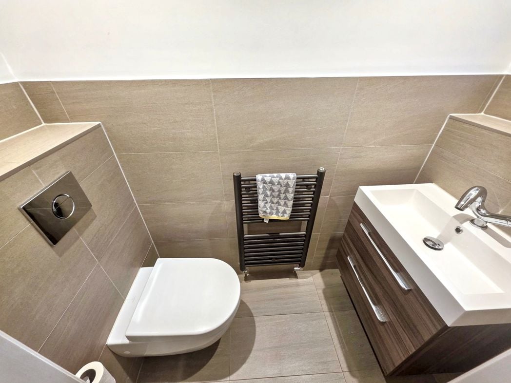 Property image 5 of 23
