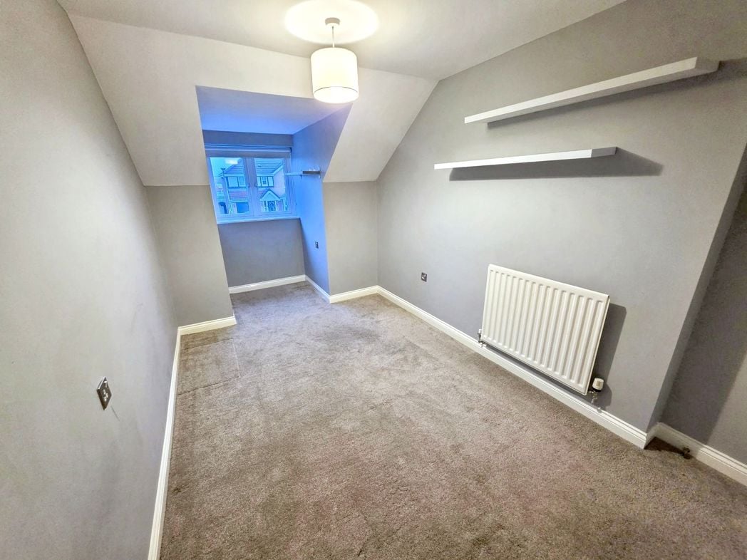 Property image 17 of 23