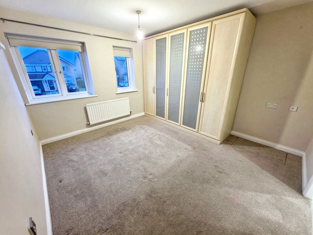 Property image 11 of 23