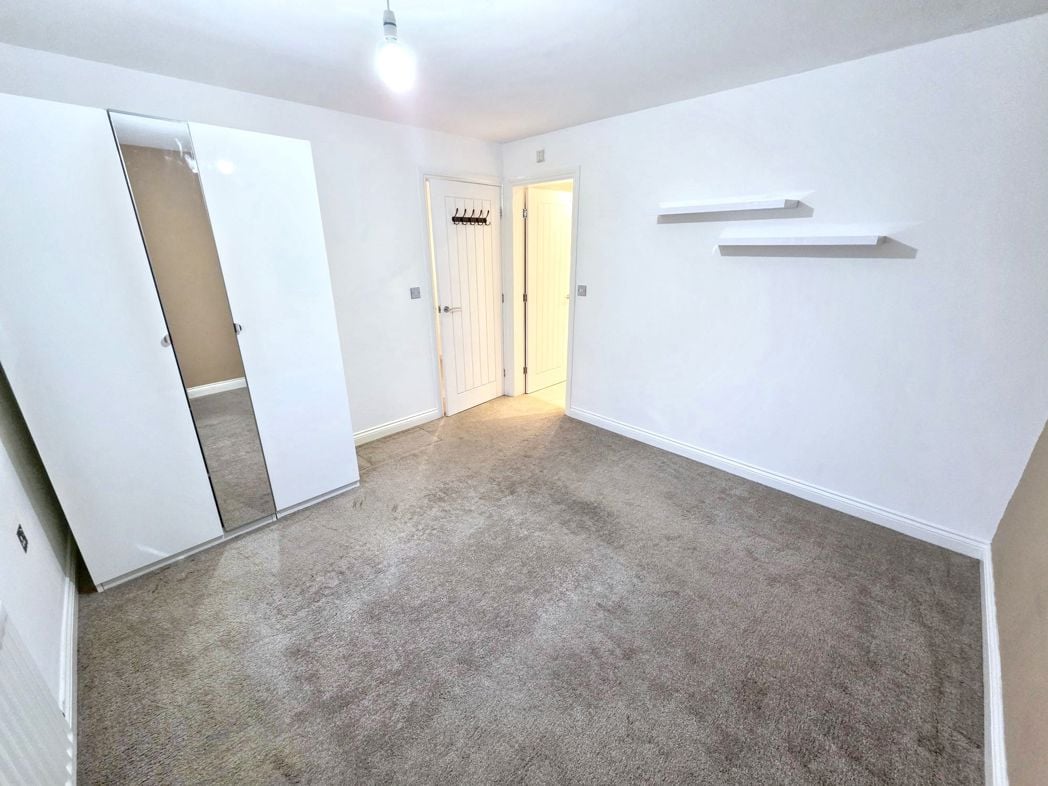 Property image 14 of 23