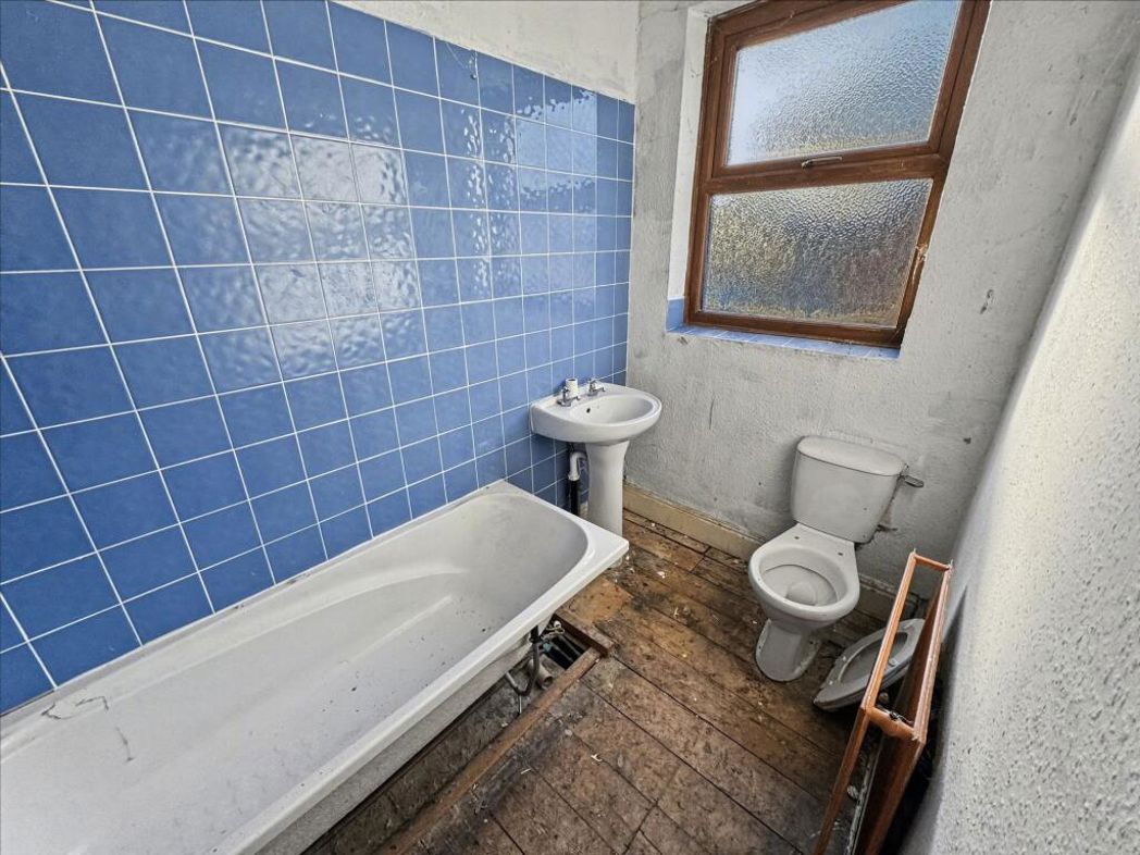 30, Manchester, Greater Manchester, M25 3HT