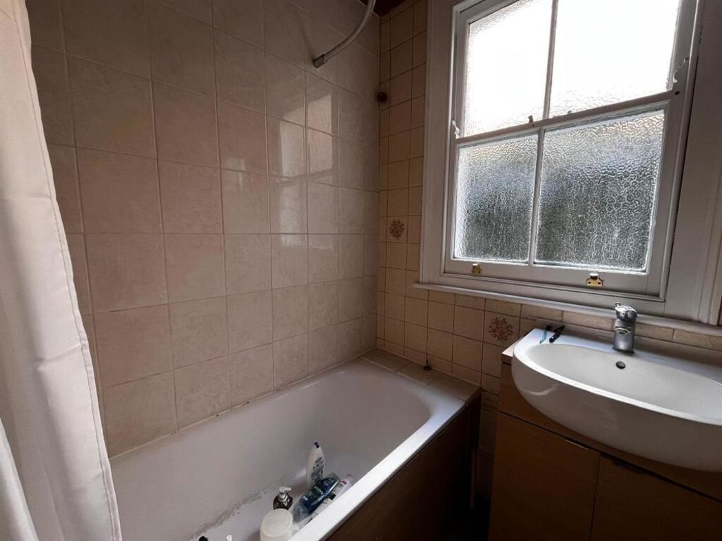 Property image 4 of 10