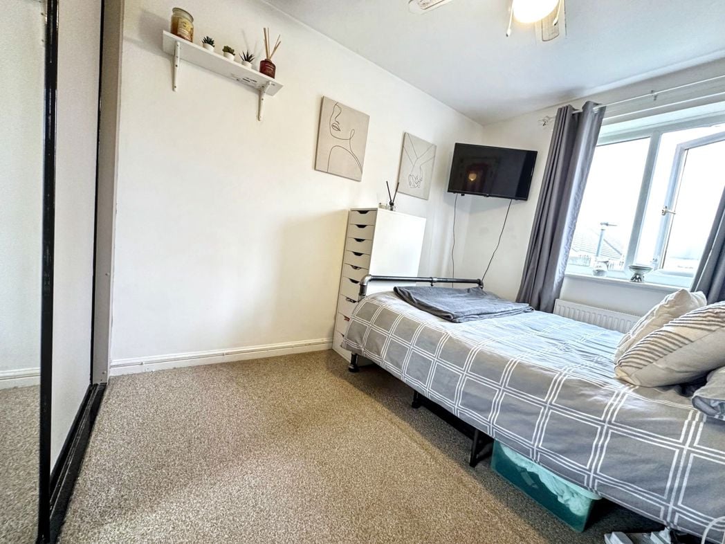 Property image 12 of 19