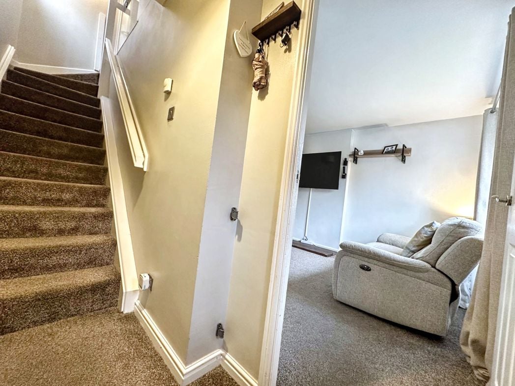 Property image 2 of 19