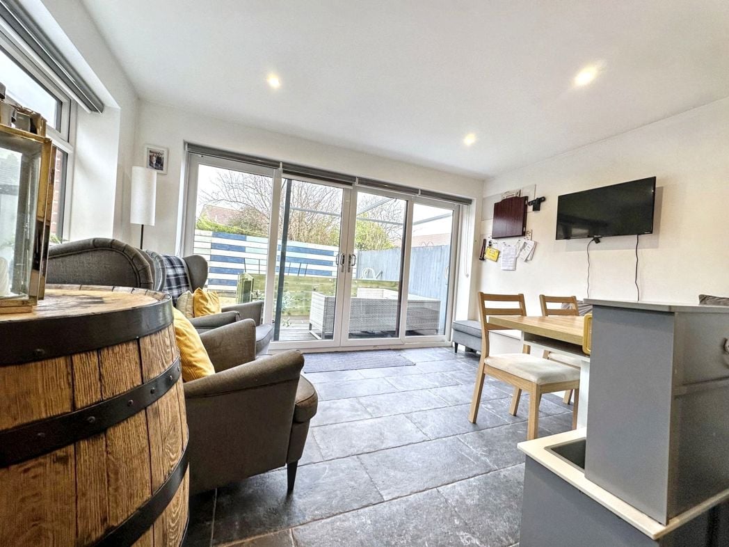 Property image 5 of 19