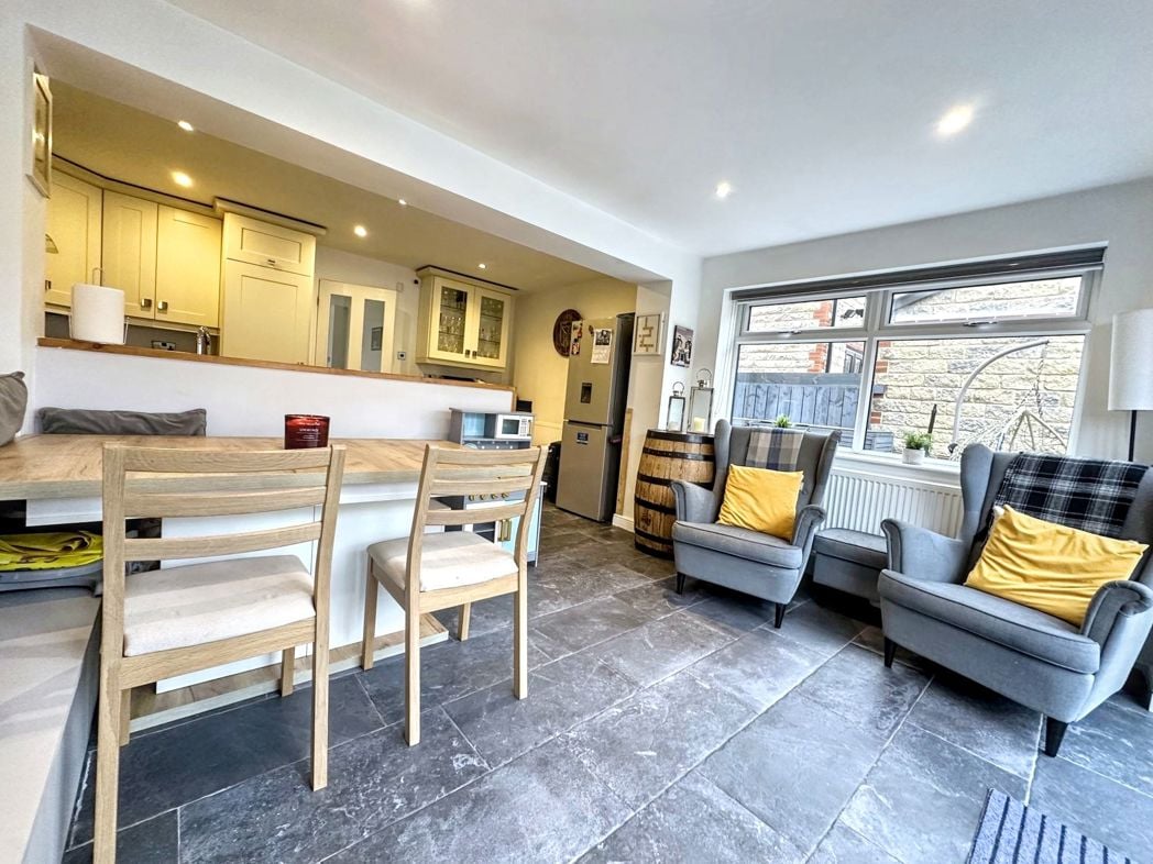 Property image 6 of 19