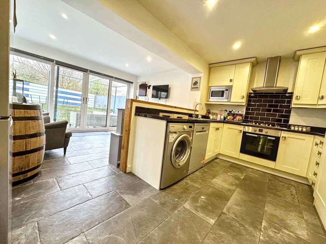 Property image 7 of 19