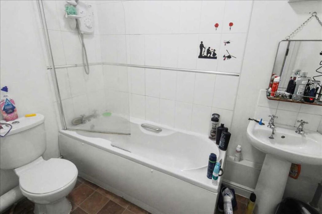 Property image 4 of 6