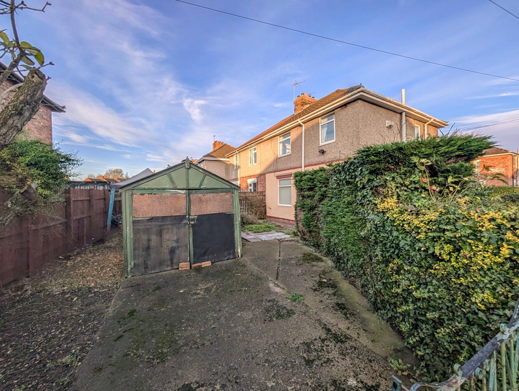 Property image 8 of 12