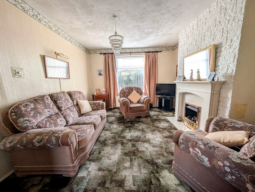 Property image 2 of 12