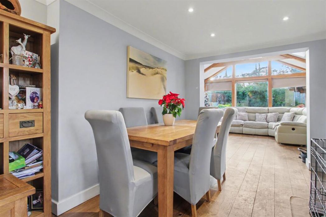 Property image 6 of 19