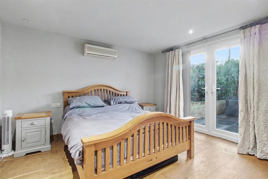 Property image 7 of 19