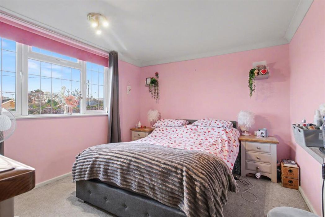 Property image 8 of 19