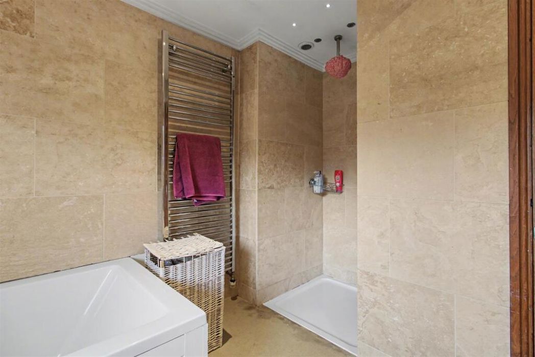 Property image 14 of 19