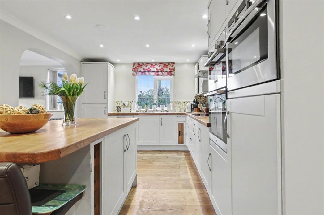Property image 15 of 19