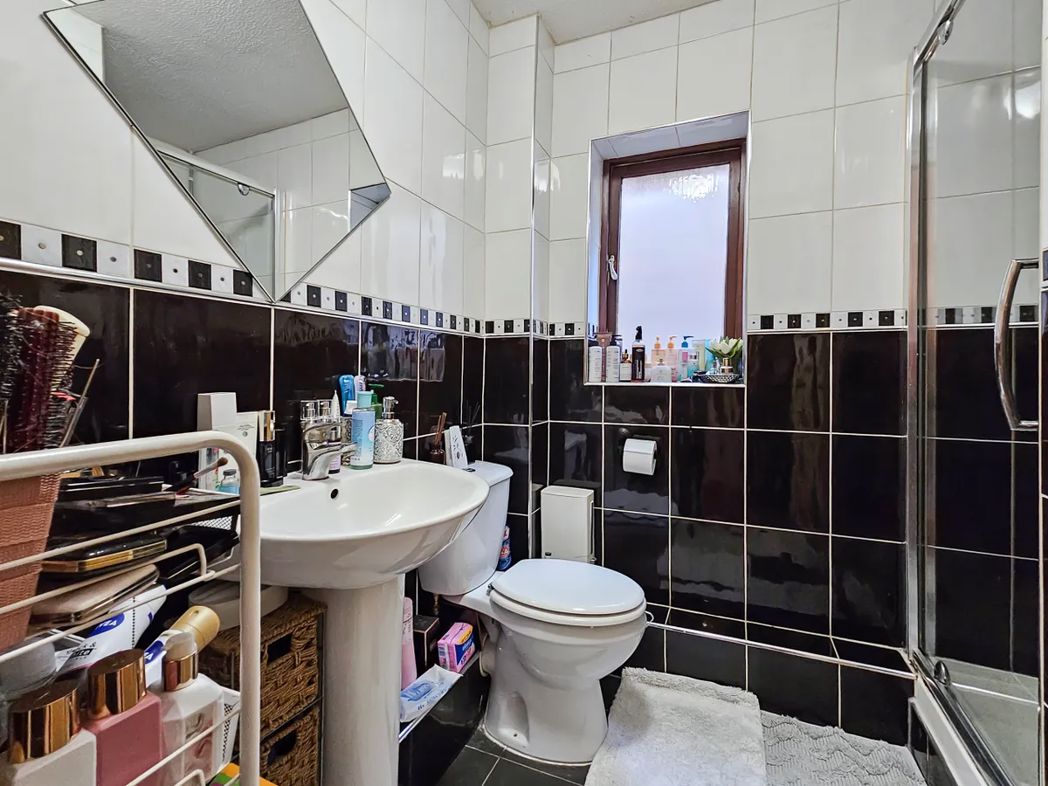 Property image 8 of 10