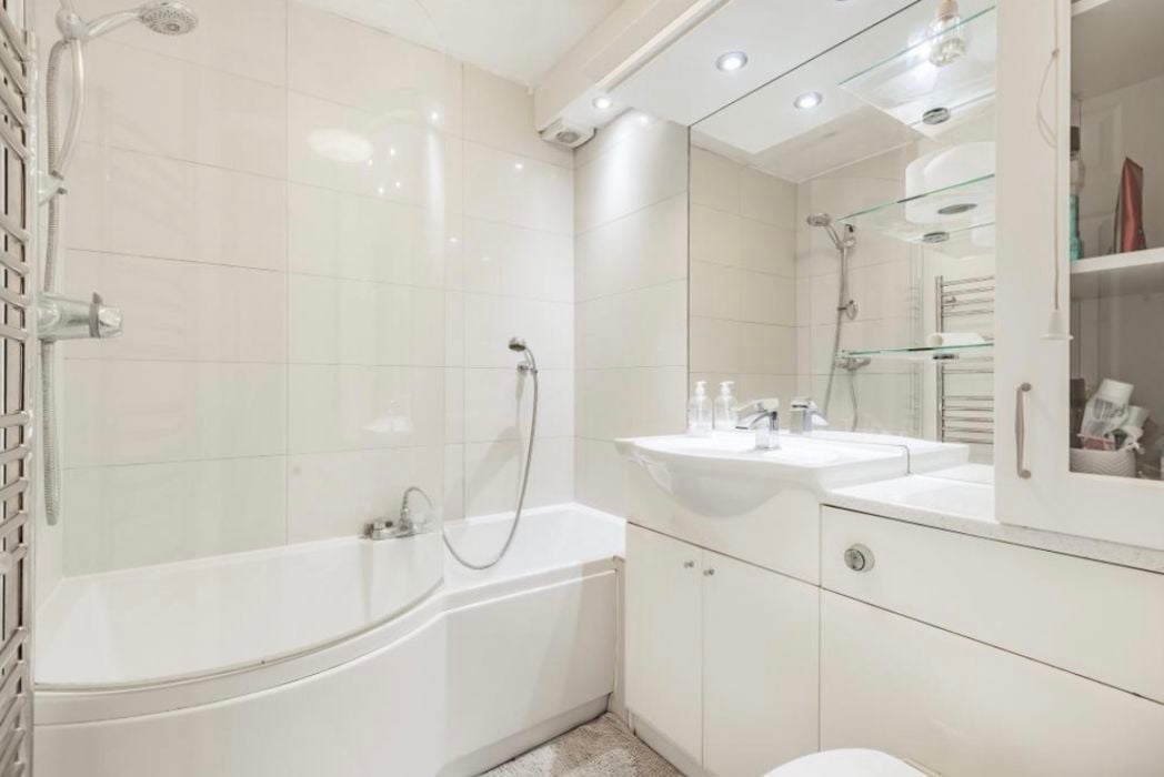 Property image 5 of 8