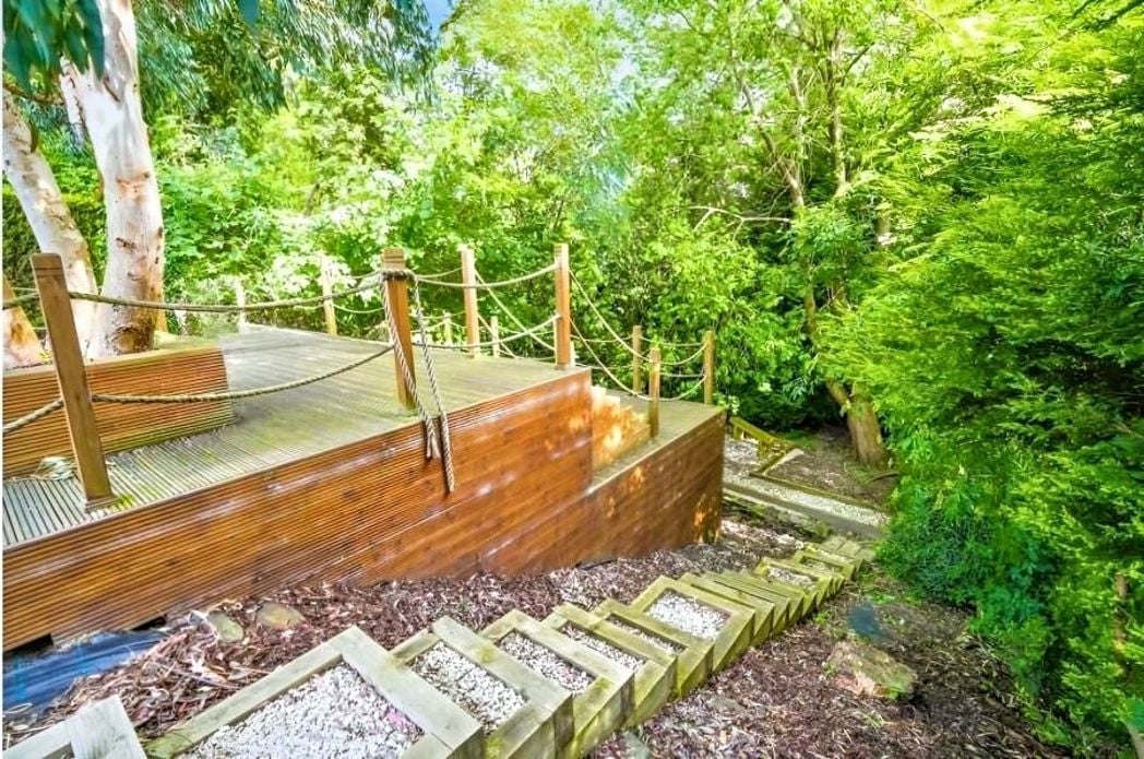 Property image 18 of 18