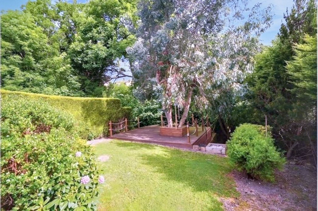 Property image 3 of 18
