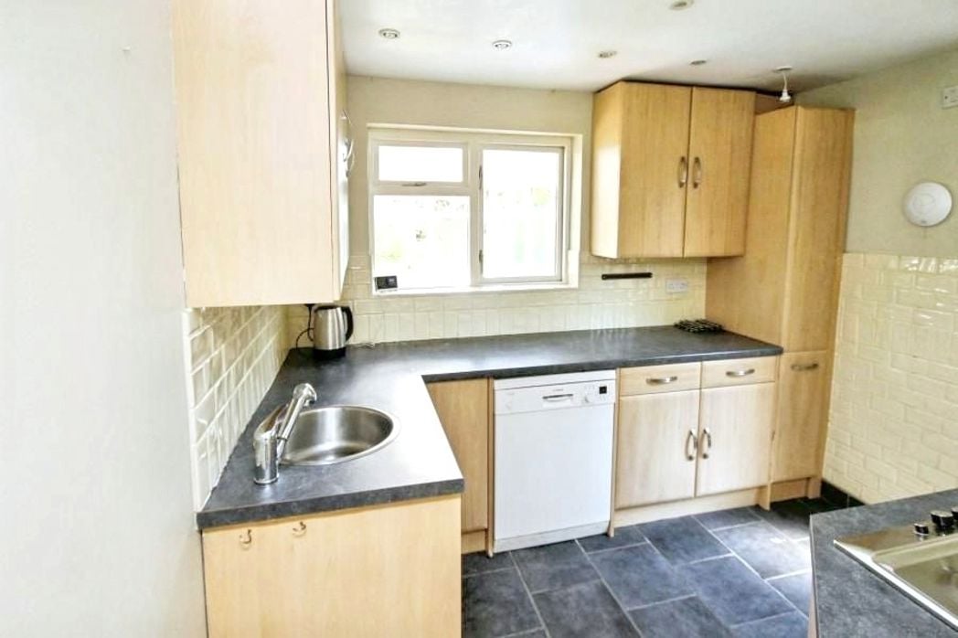 Property image 10 of 18