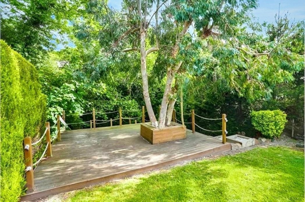 Property image 17 of 18