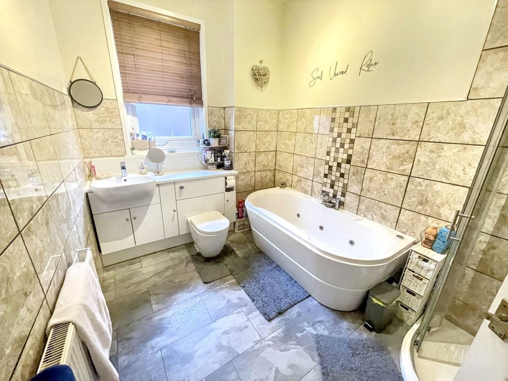 Property image 10 of 11