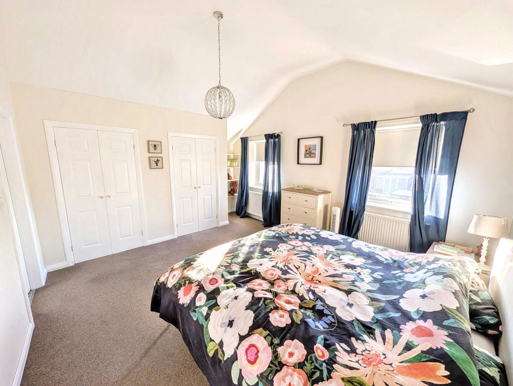 Property image 11 of 22