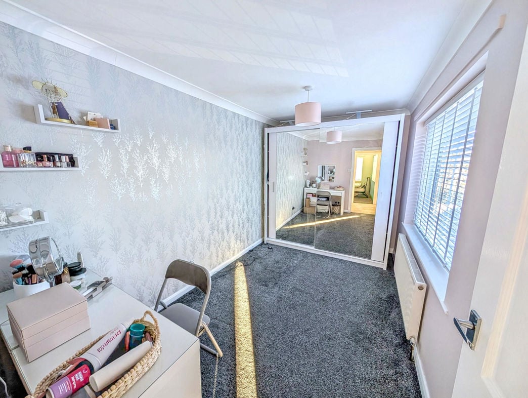 Property image 17 of 22