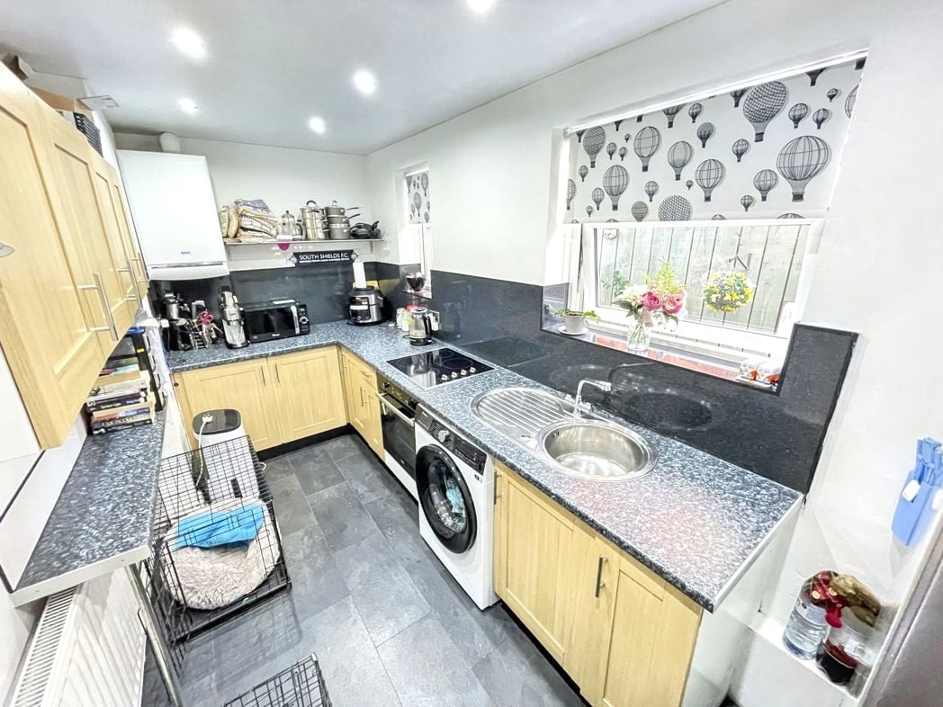 Property image 5 of 9