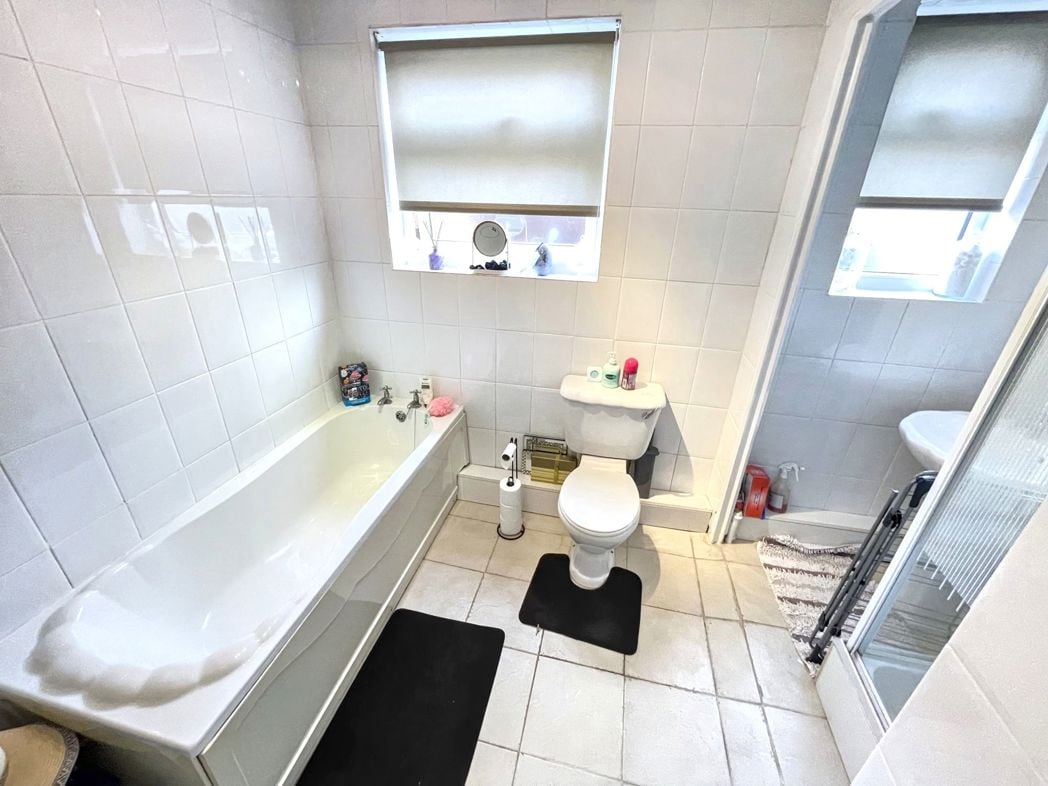 Property image 6 of 9