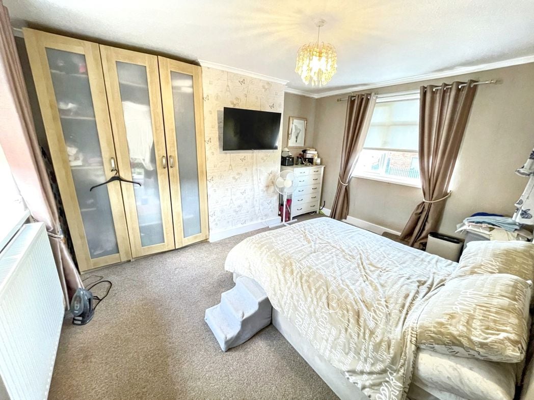 Property image 7 of 9