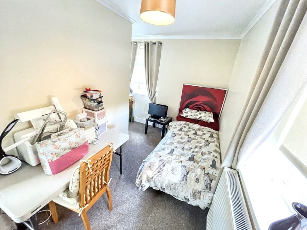 Property image 8 of 9