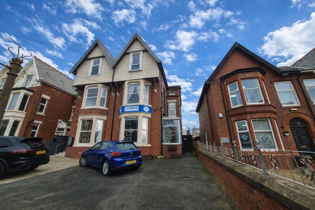 Property image 1 of 11