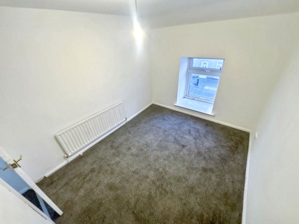 Property image 8 of 15